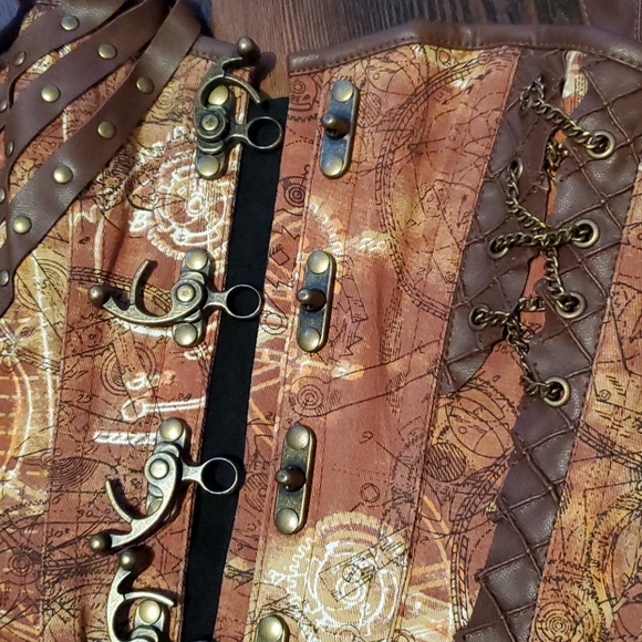 Steampunk detail corset - Picture 2 of 3